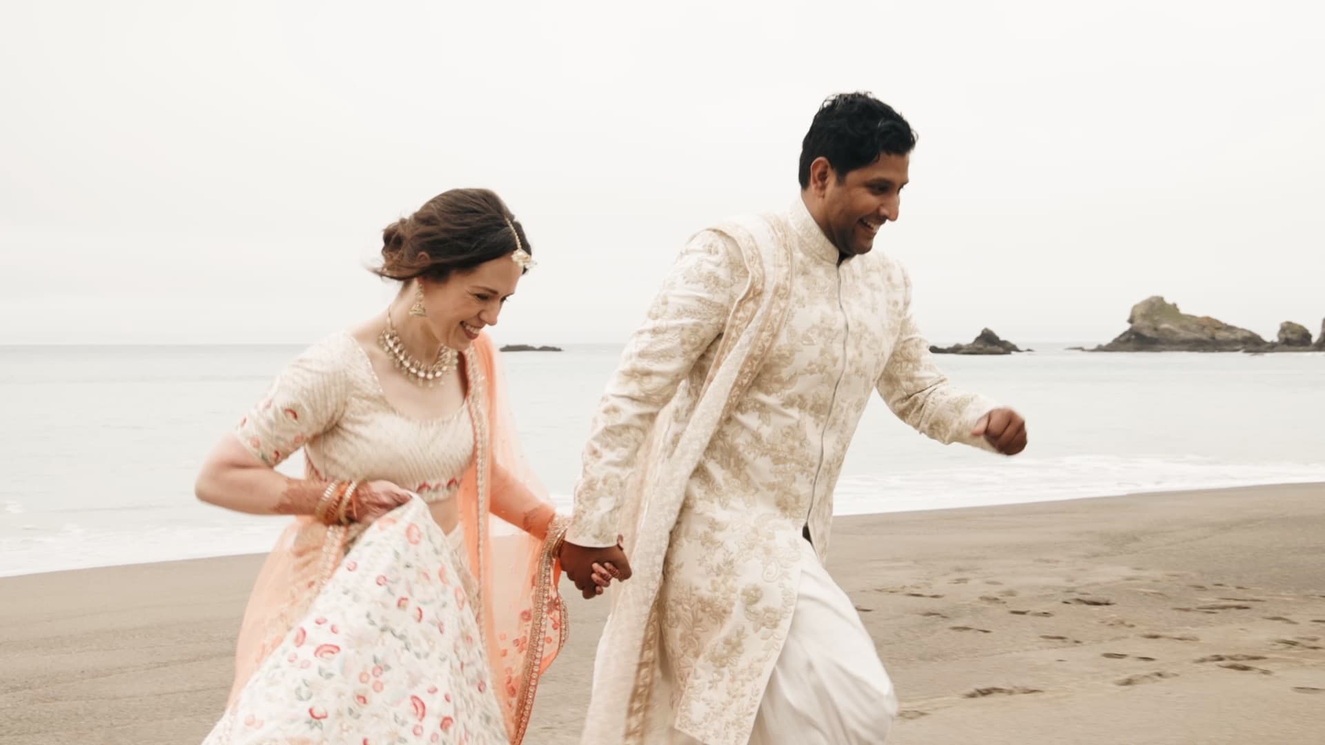 Jaqueline + Parik - Photo 20