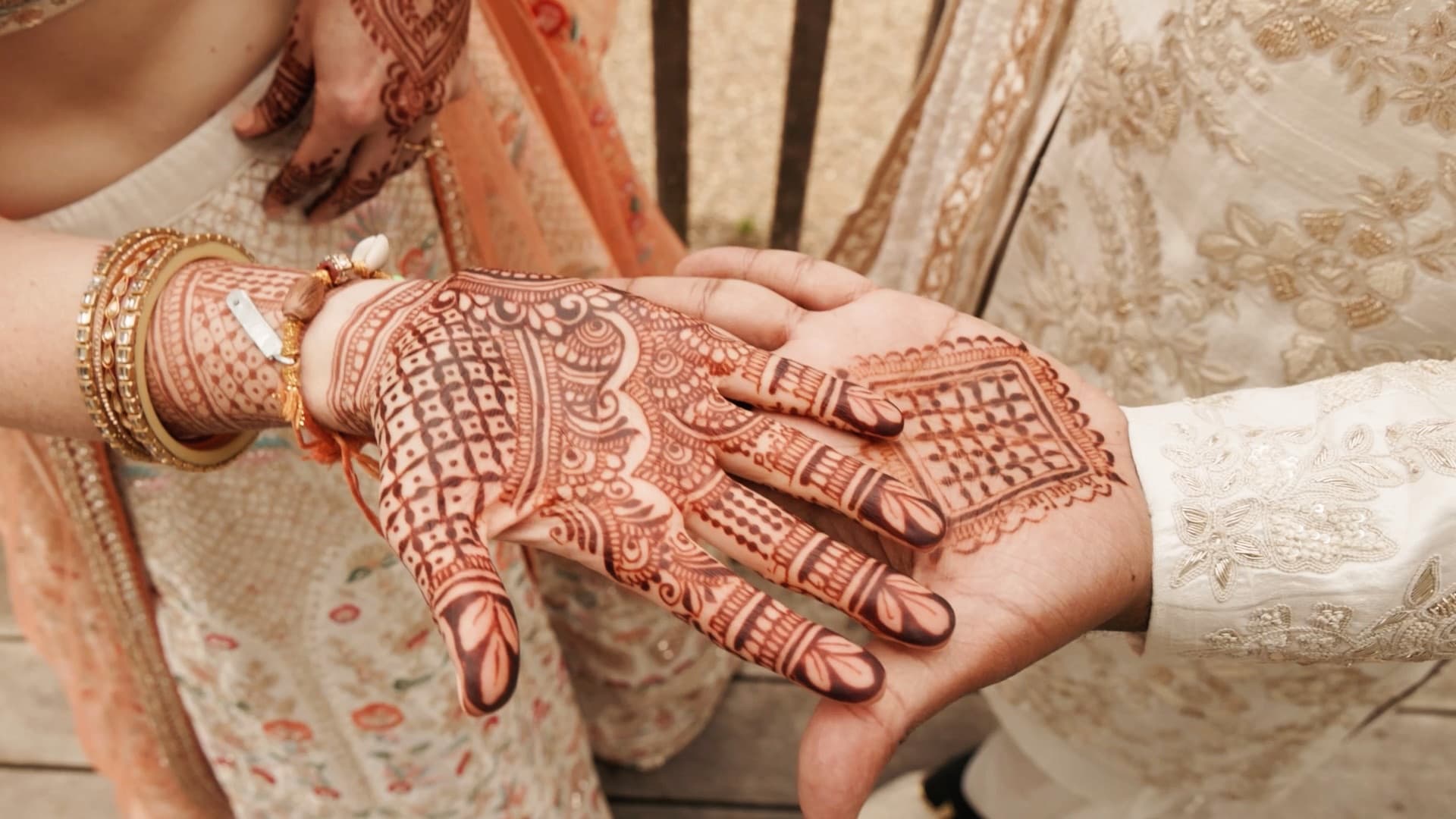 Jaqueline + Parik - Photo 9